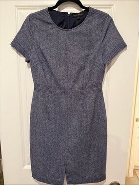 Banana Republic Heathered Blue Short-Sleeve Sheath Dress